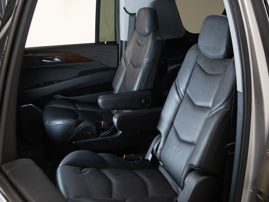 2019 Cadillac Escalade ESV Luxury, Toronto, Cash