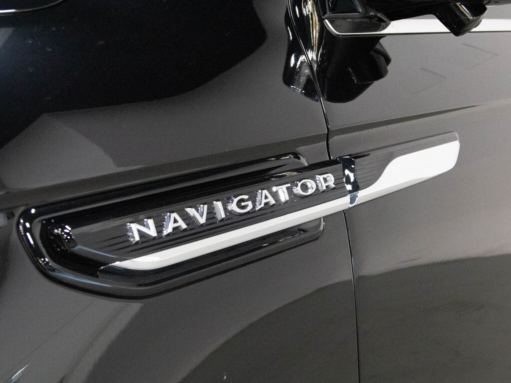 2023 Lincoln Navigator Reserve, Toronto, Cash