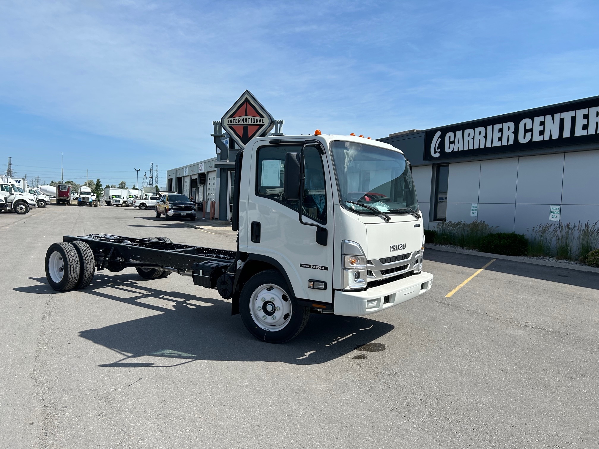 2025 Isuzu NRR GAS 1U4