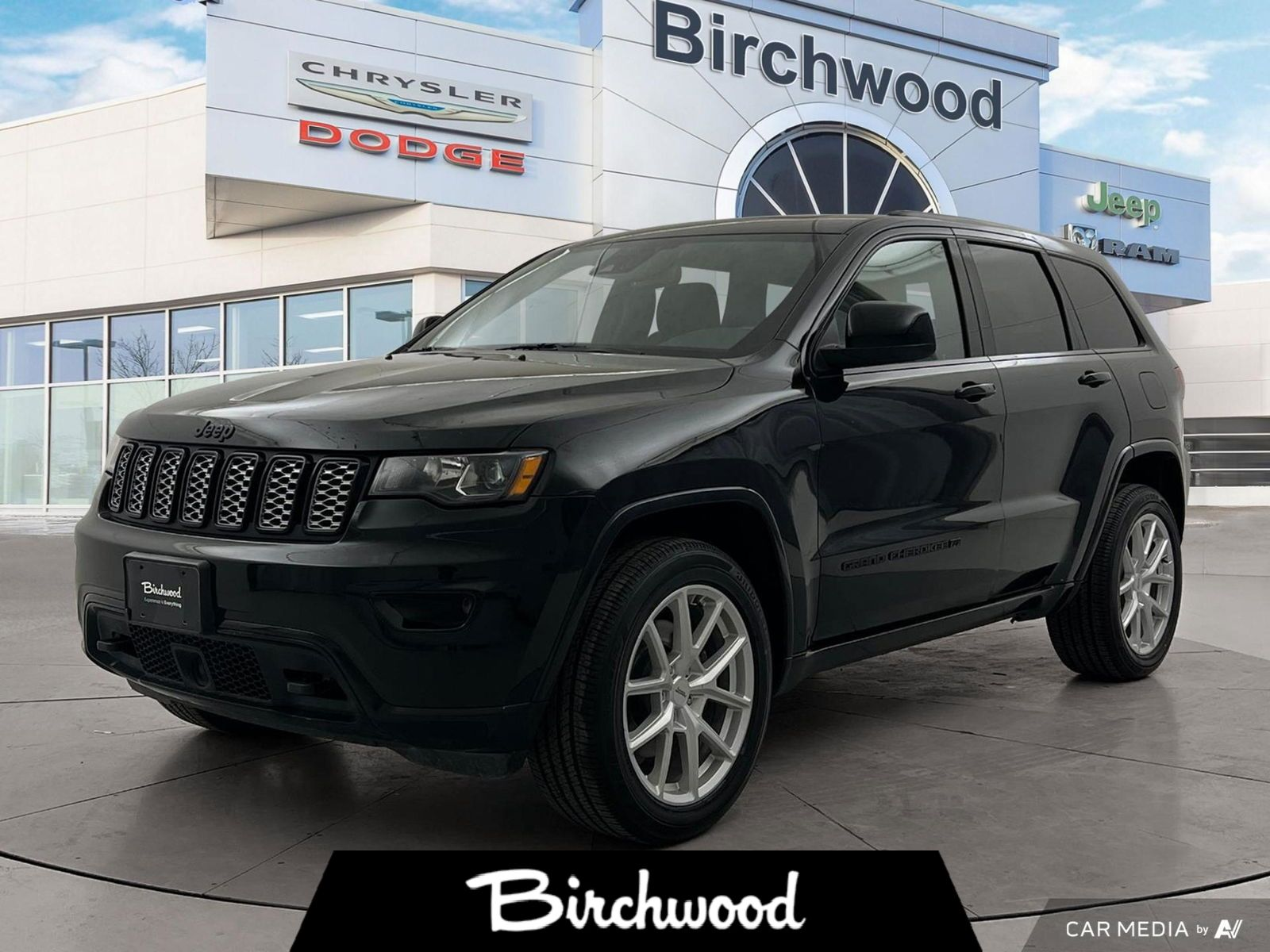 2022 Jeep Grand Cherokee Altitude | 5.99% O.A.C | Sunroof | Alpine Sound |