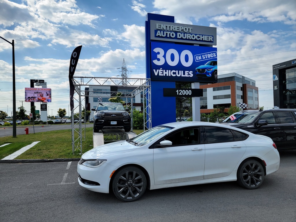 Chrysler 200 2015