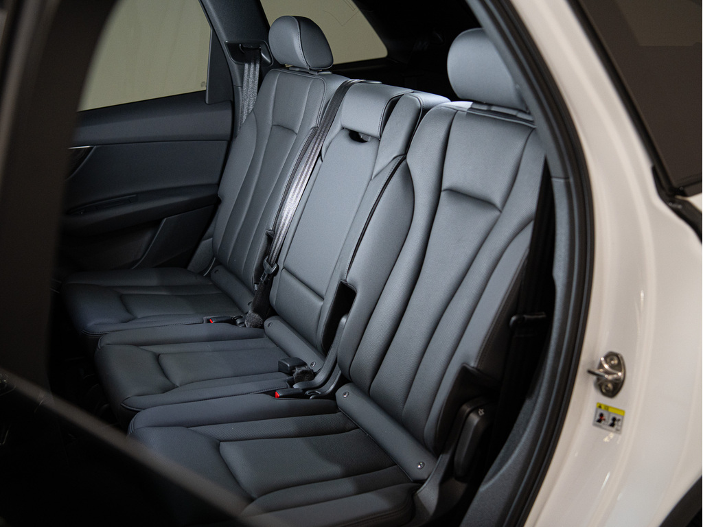 2021 Audi Q7 55 Progressiv, Toronto, Cash