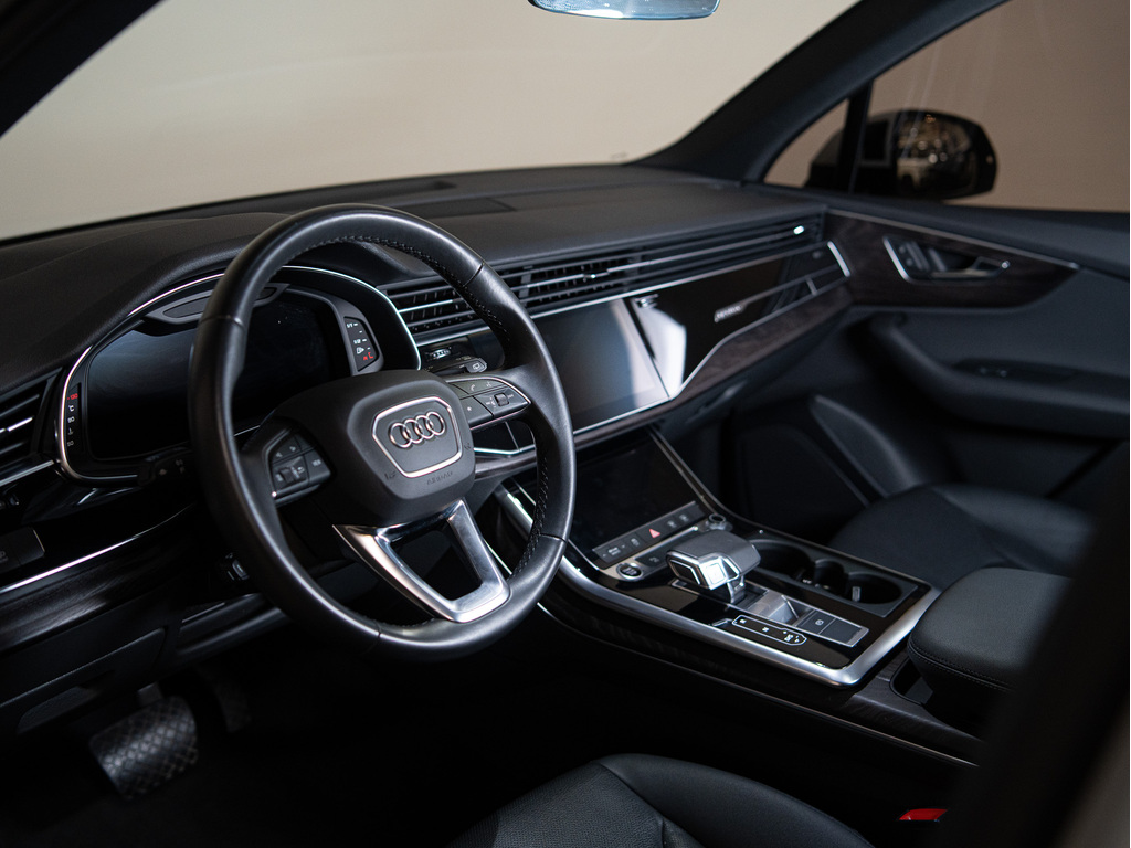 2021 Audi Q7 55 Progressiv, Toronto, Cash