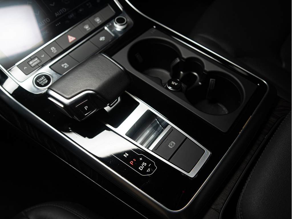 2021 Audi Q7 55 Progressiv, Toronto, Cash