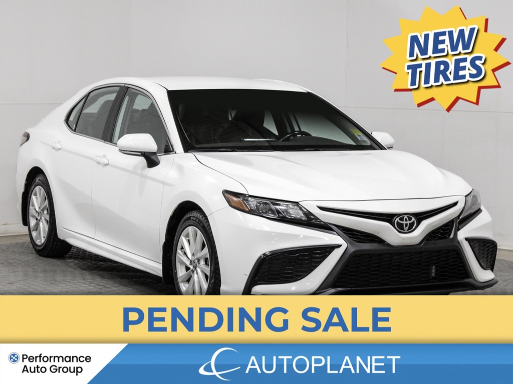 2023 Toyota Camry SE, Back Up Cam, Heated Seats, Apple CarPlay!