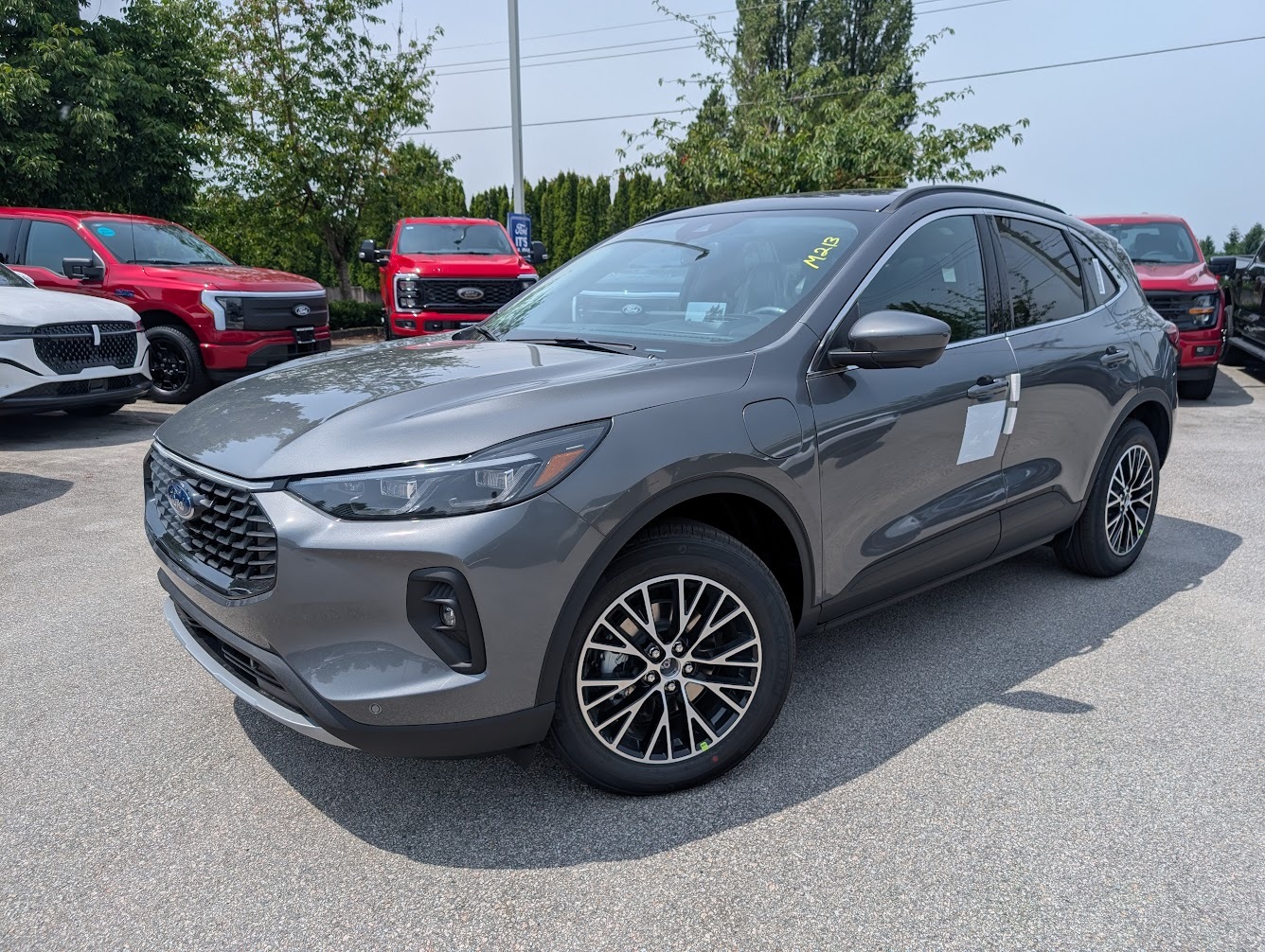 2025 Ford Escape PHEV FWD - Premium Pkg, Panoramic Vista Roof