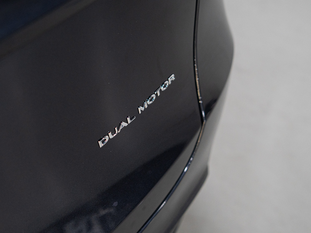 2024 Tesla Model Y Long Range, Toronto, Cash