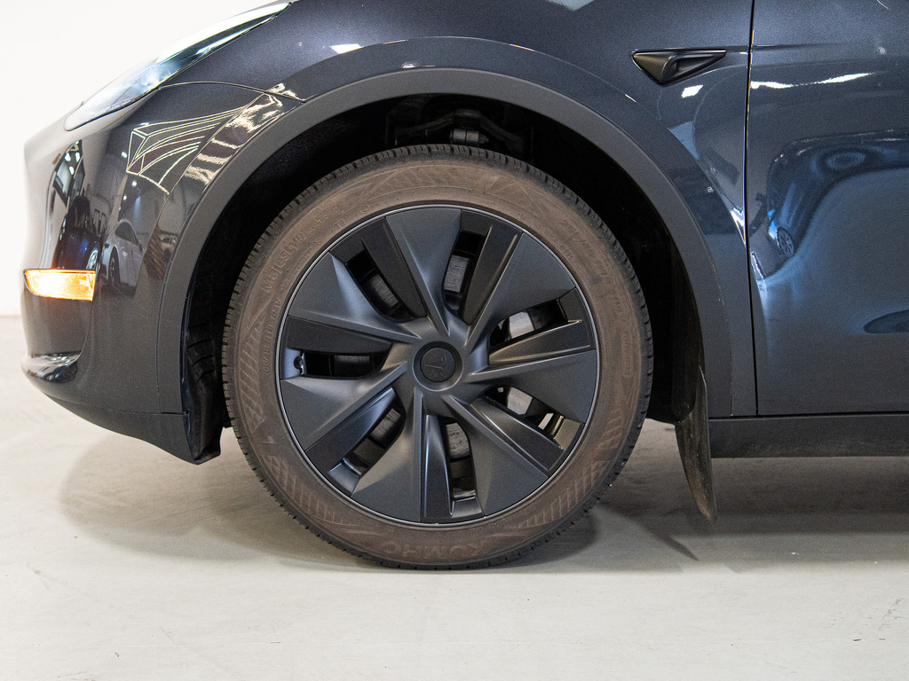 2024 Tesla Model Y Long Range, Toronto, Cash