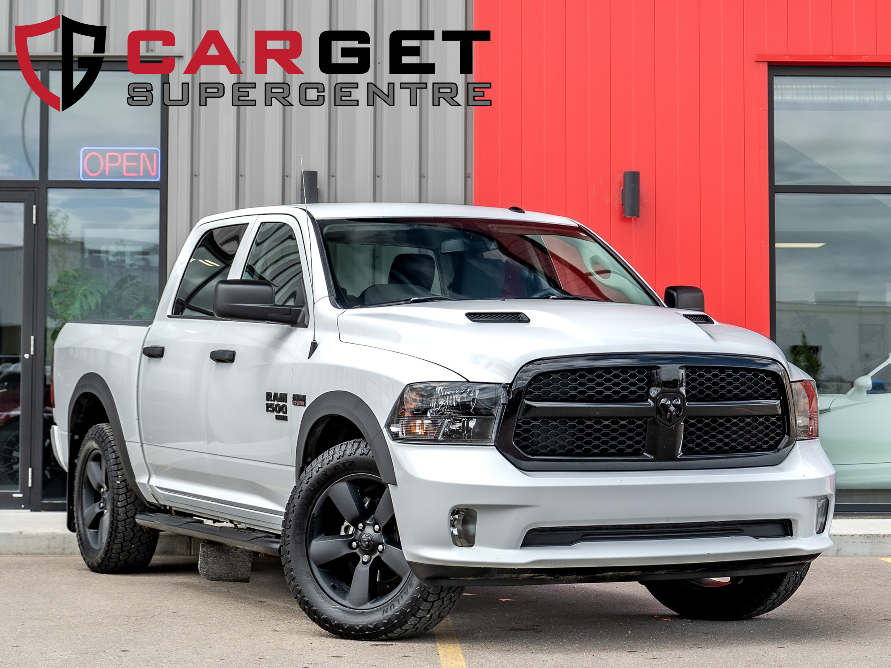 2022 Ram 1500 Classic - Express | 4x4 | UCONNECT