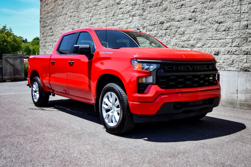 2022 Chevrolet Silverado 1500 Custom  • REMOTE START • EZ LIFT TAILGATE