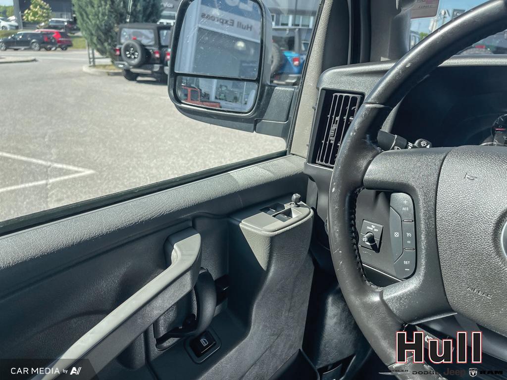 2023 Chevrolet Express 3500 Work Van, Toronto, Cash