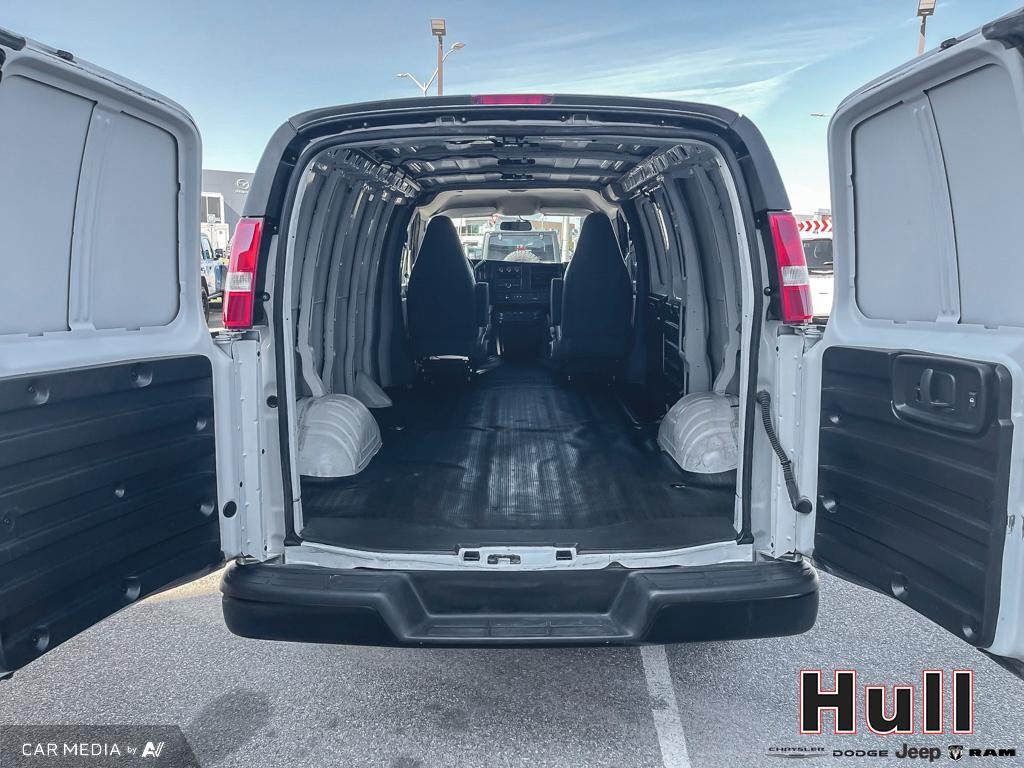 2023 Chevrolet Express 3500 Work Van, Toronto, Cash