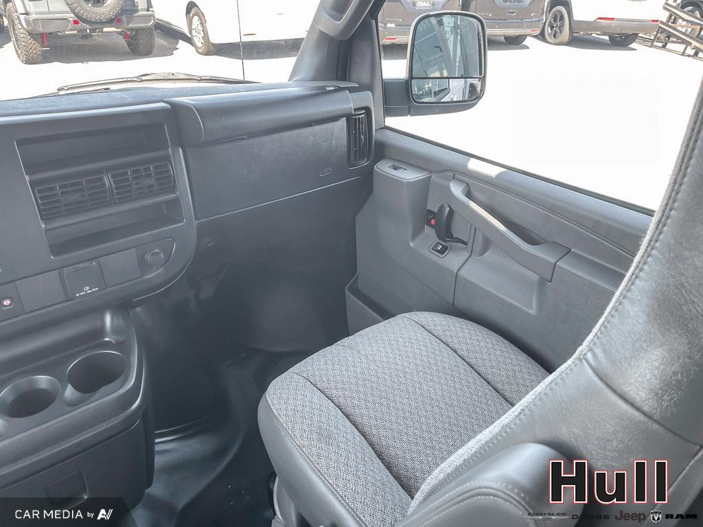 2023 Chevrolet Express 3500 Work Van, Toronto, Cash