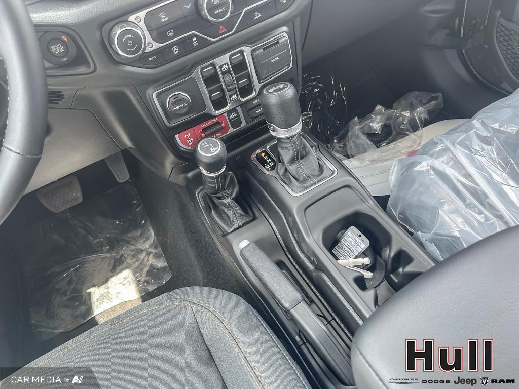 2025 Jeep Wrangler 4-Door Willys, Toronto, Cash