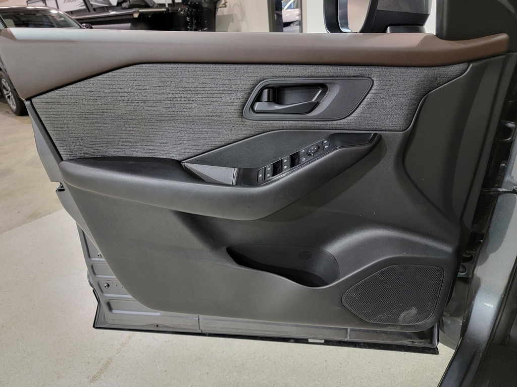 Nissan Rogue 2023