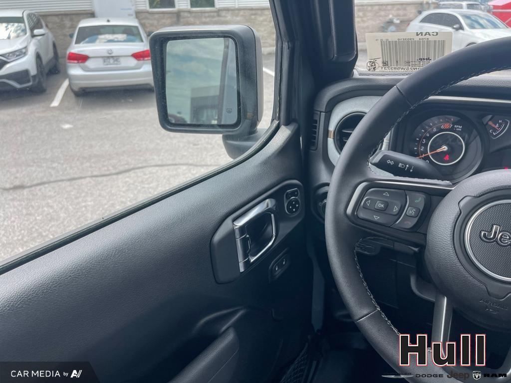 2025 Jeep Wrangler 4-Door Willys, Toronto, Cash
