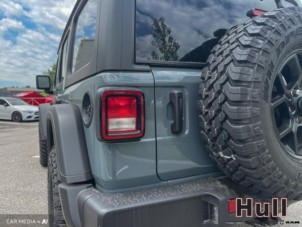 2025 Jeep Wrangler 4-Door Willys, Toronto, Cash