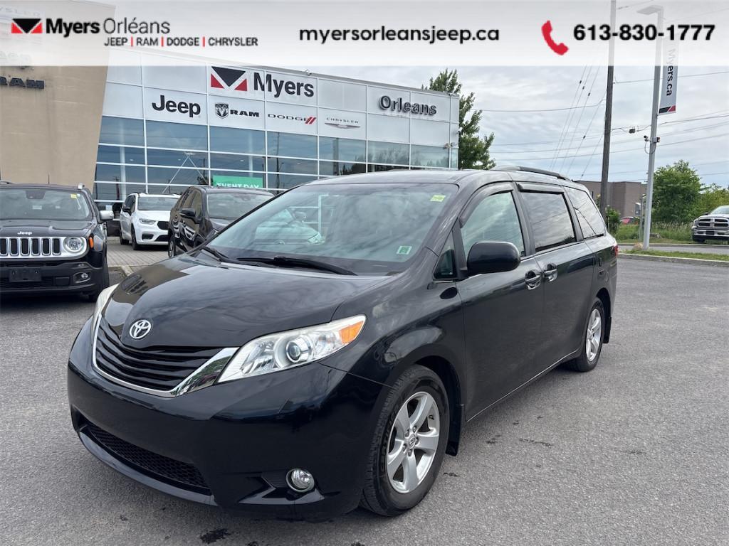 2017 Toyota Sienna LE - Heated Seats - Bluetooth - $131.41 /Wk