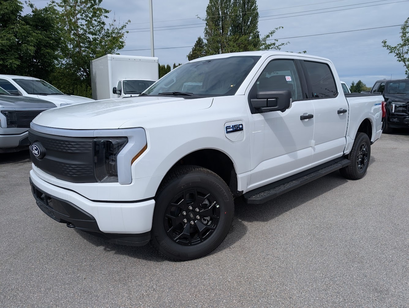 2025 Ford F-150 Lightning XLT - Tray-Style Mats, Spray-in Bedliner