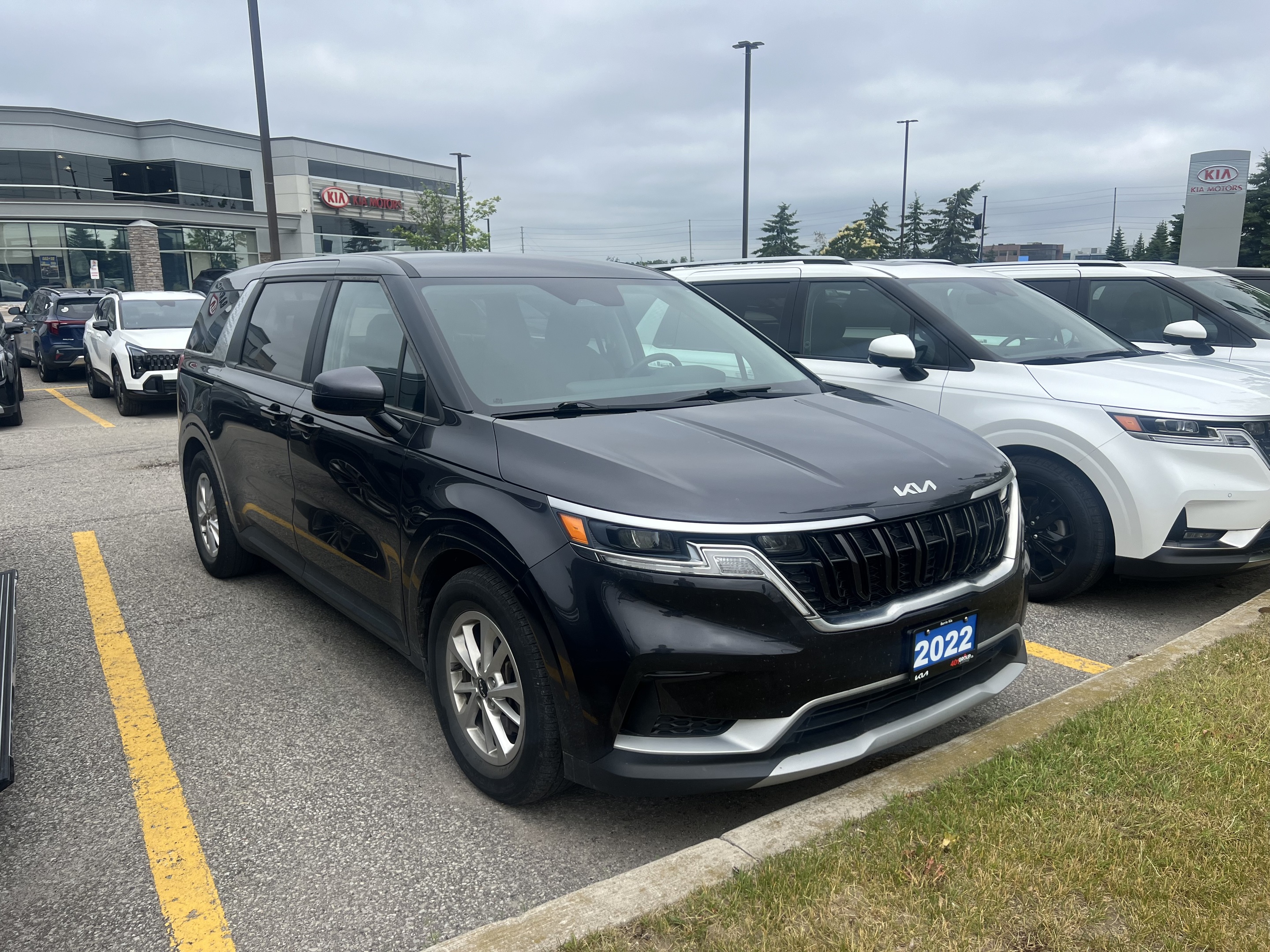2022 Kia Carnival LX