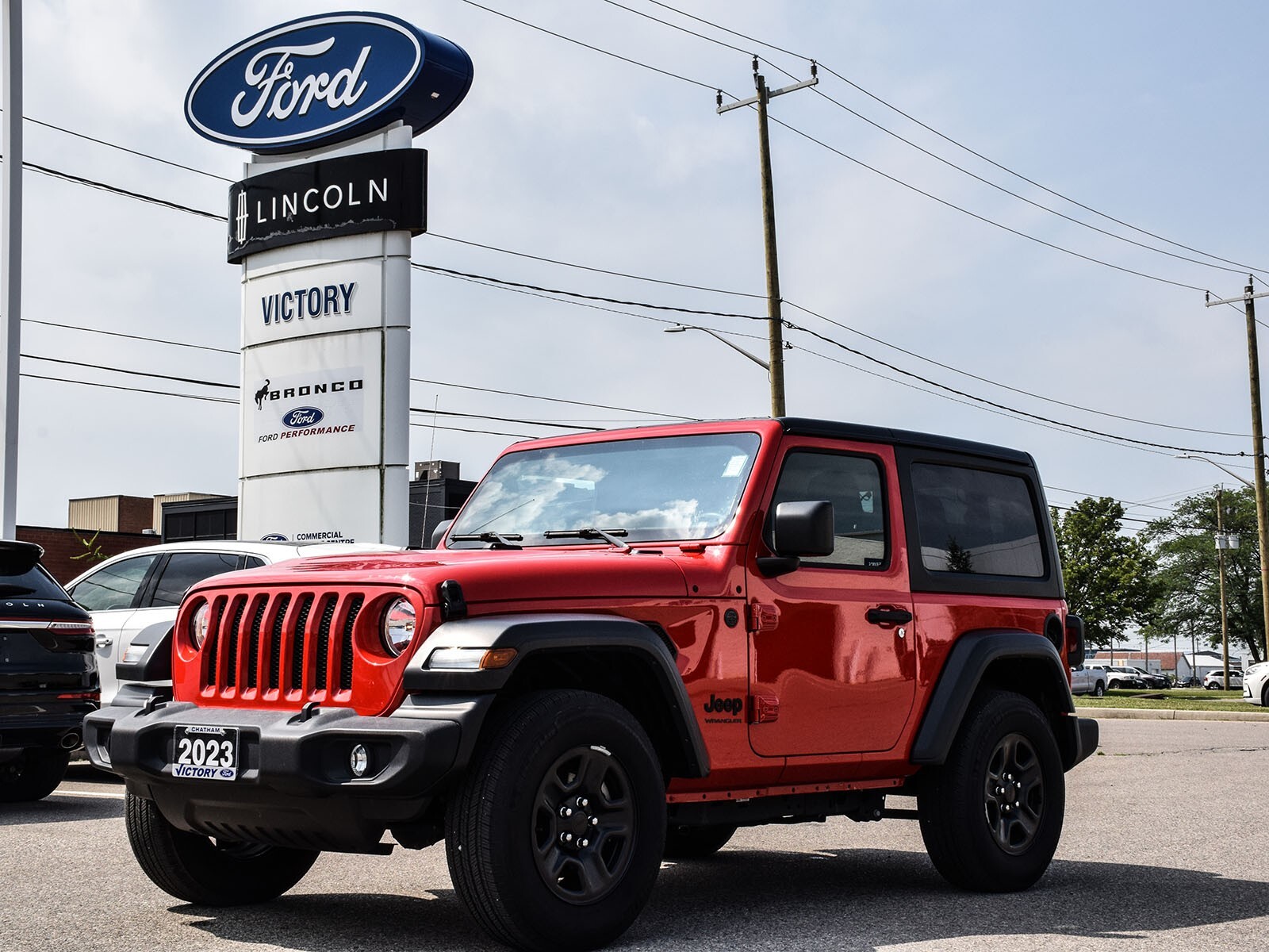 2023 Jeep Wrangler Sport 3.6L V6 | Hard Top | CarPlay Ready |