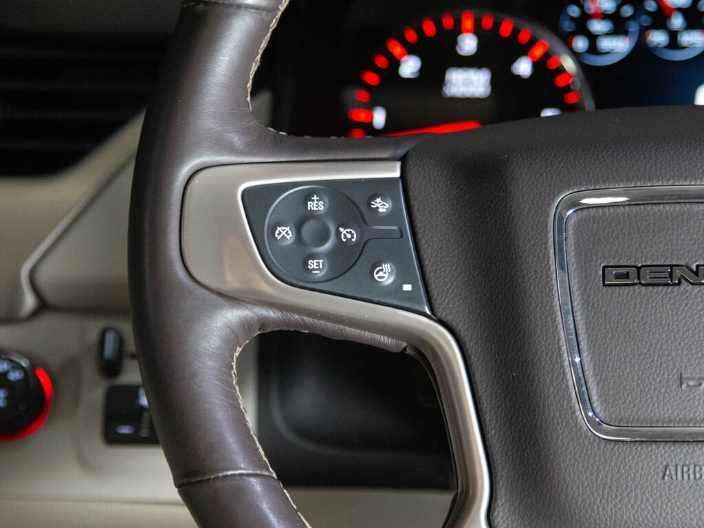 2016 GMC Yukon XL Denali, Toronto, Cash