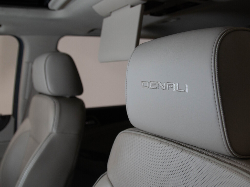 2016 GMC Yukon XL Denali, Toronto, Cash