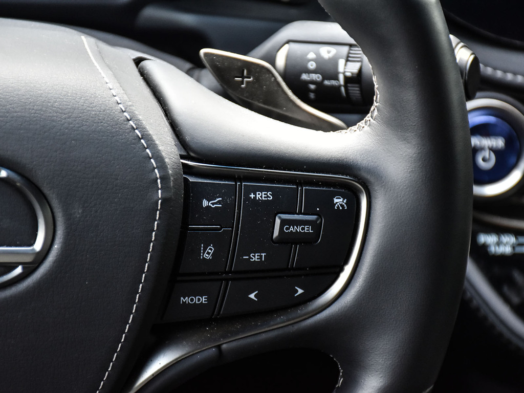 2022 Lexus LS 500h 500h, Toronto, Cash