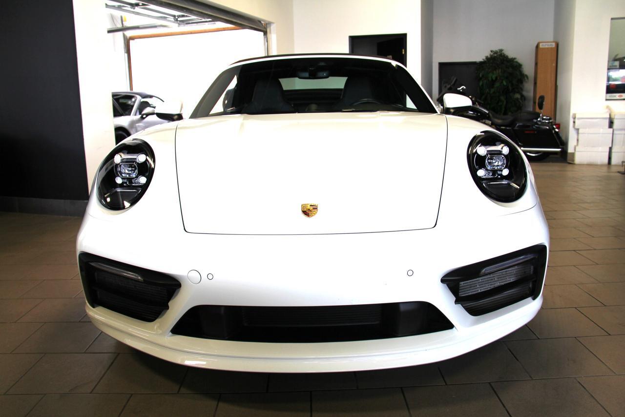 2022 Porsche 911 Carrera 4 Cabriolet