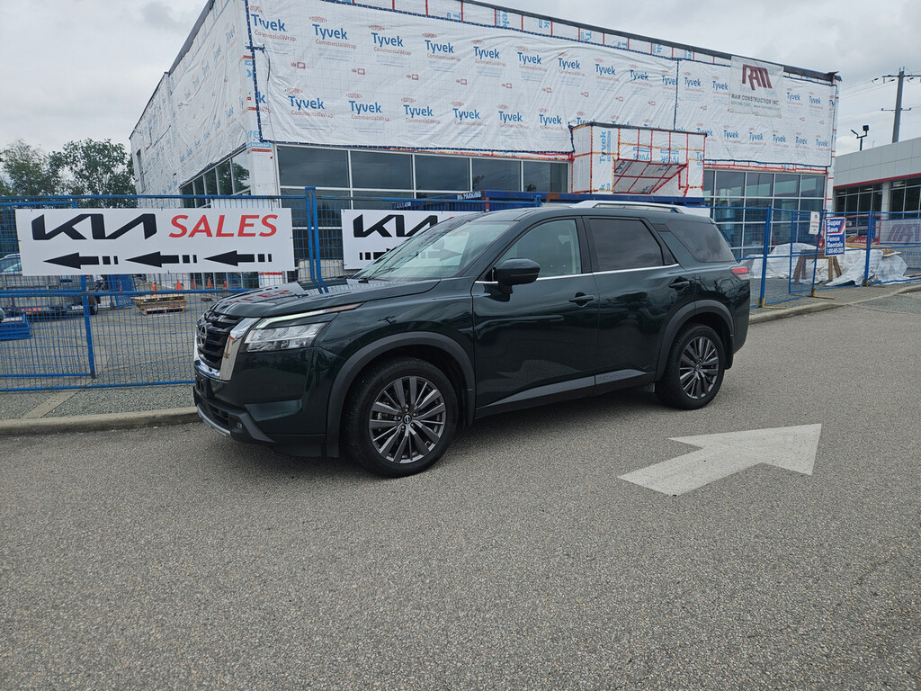 2022 Nissan Pathfinder SL 4WD