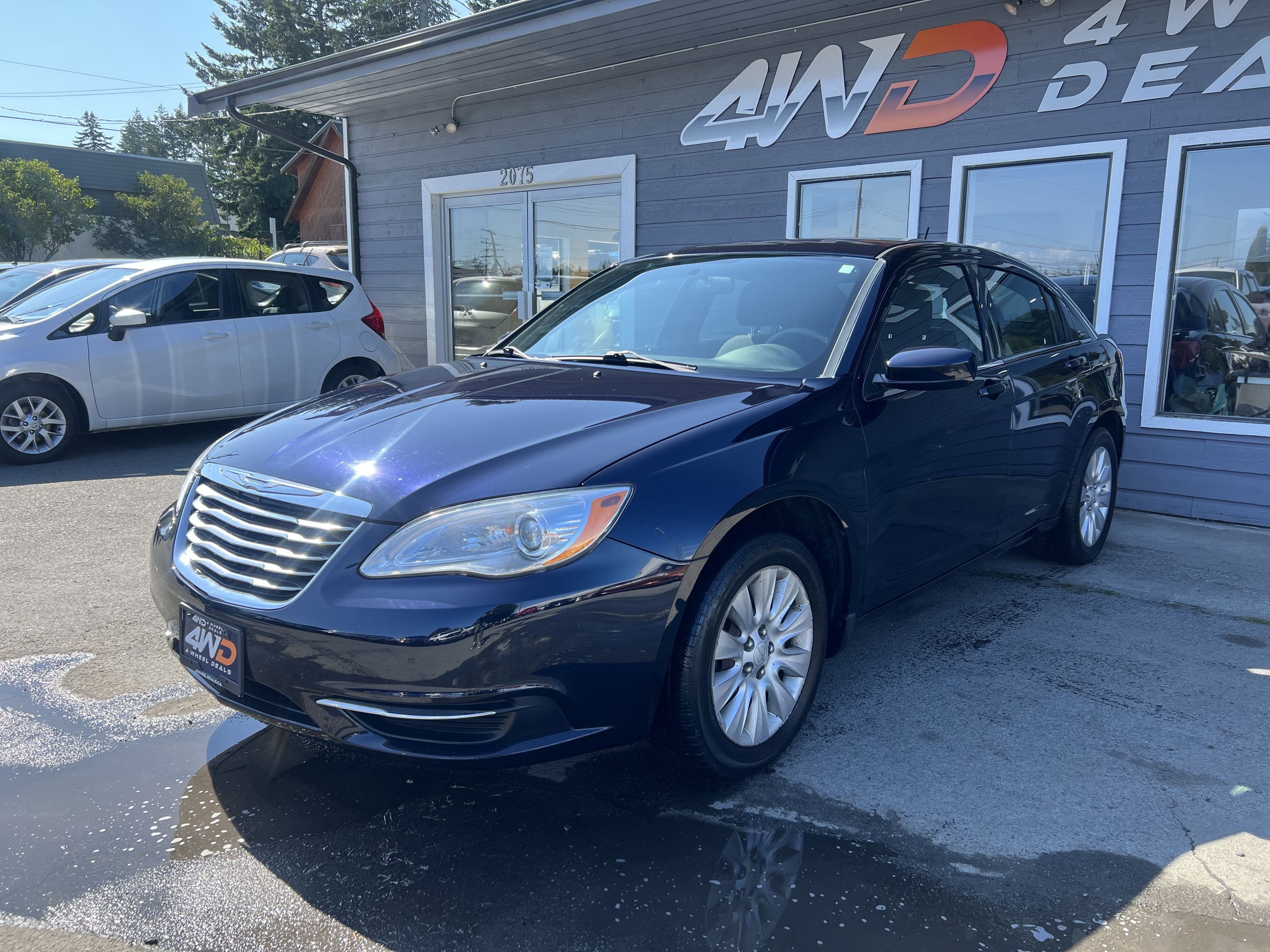 2012 Chrysler 200 4dr Sdn LX