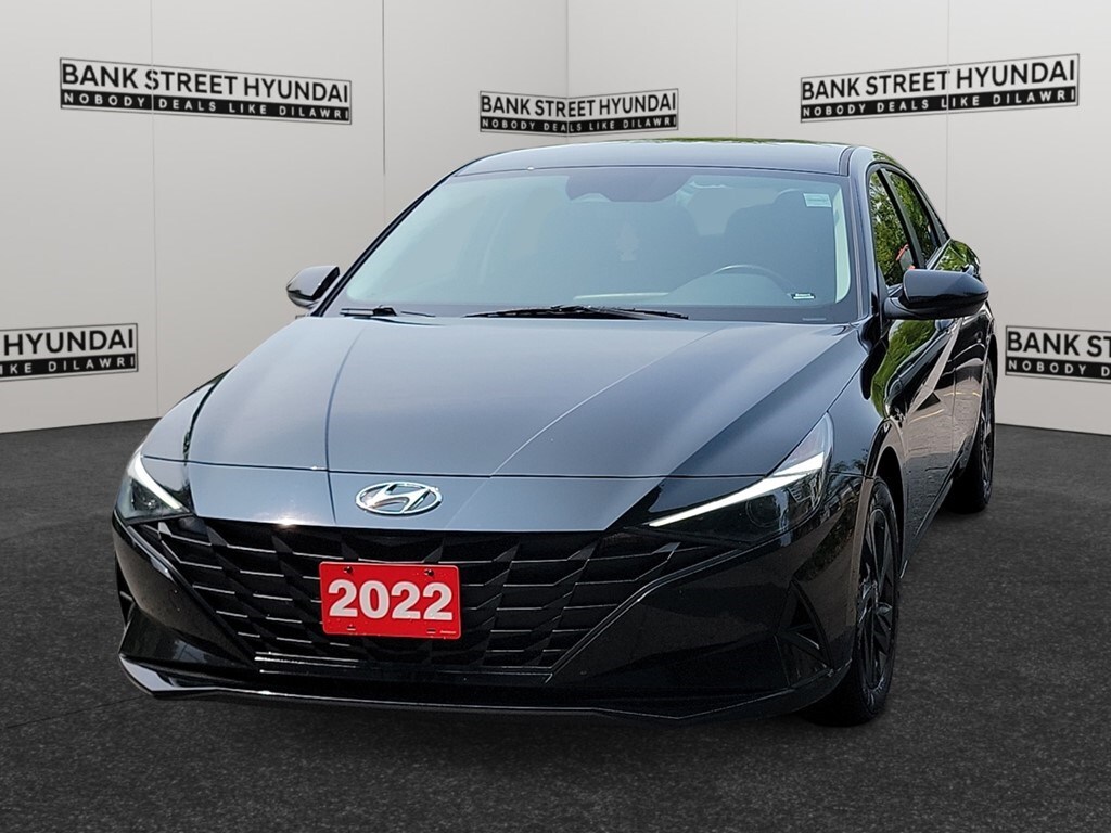 2022 Hyundai Elantra Preferred IVT