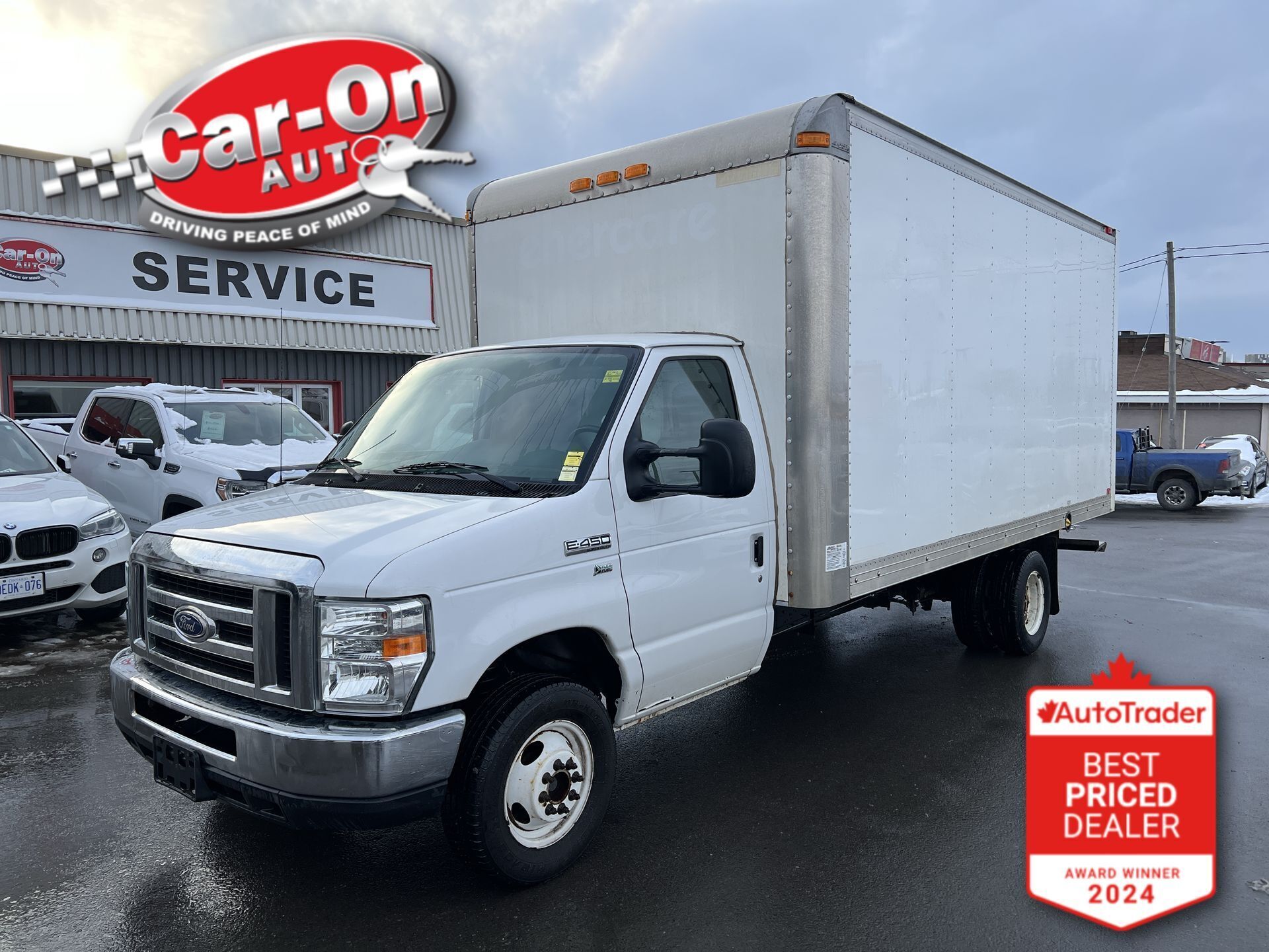 2015 Ford E-450 CUBE|16-FT BOX + DUAL REAR WHEELS | ONLY 86,000 KM