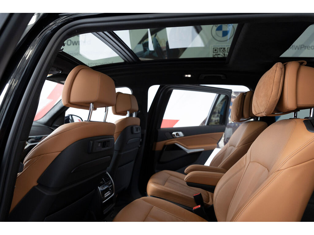 2022 BMW X7 xDrive40i, Vancouver, Cash