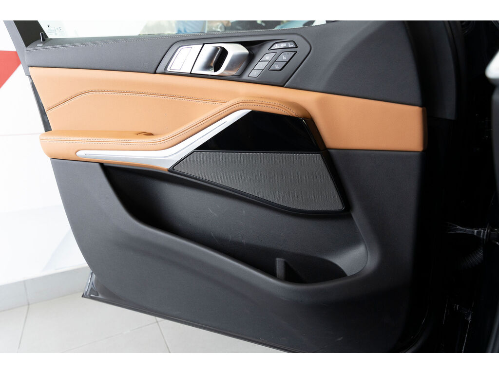 2022 BMW X7 xDrive40i, Vancouver, Cash