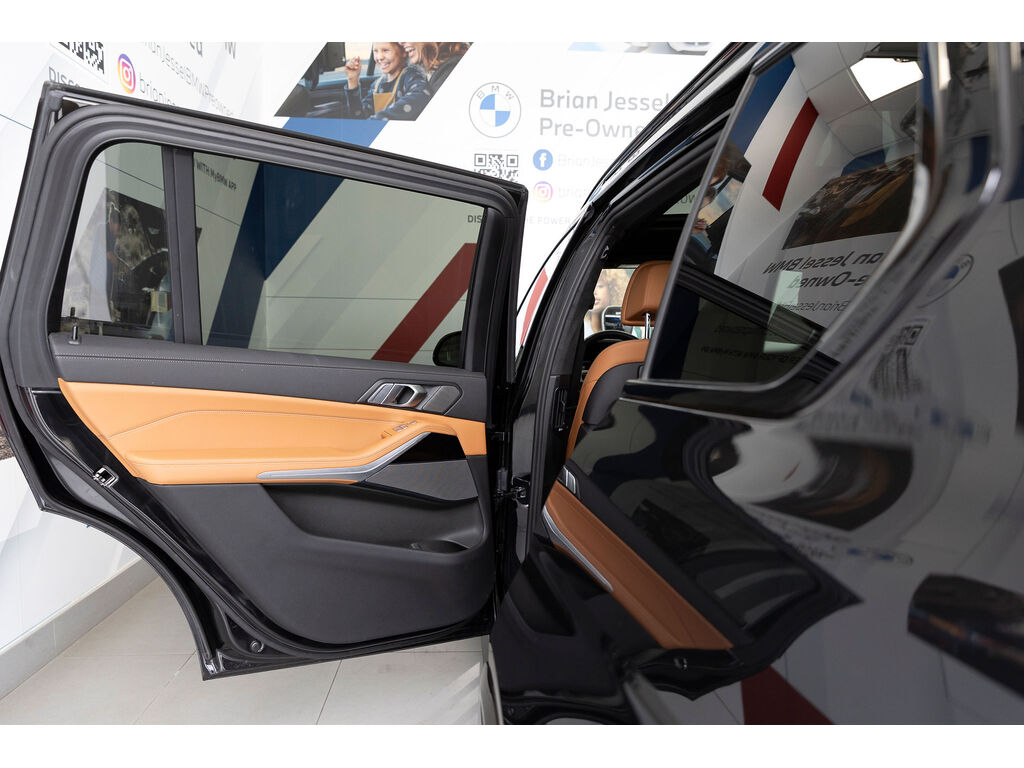 2022 BMW X7 xDrive40i, Vancouver, Cash