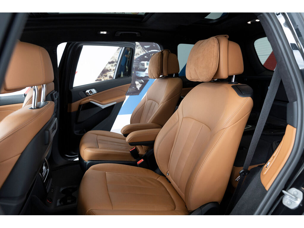 2022 BMW X7 xDrive40i, Vancouver, Cash
