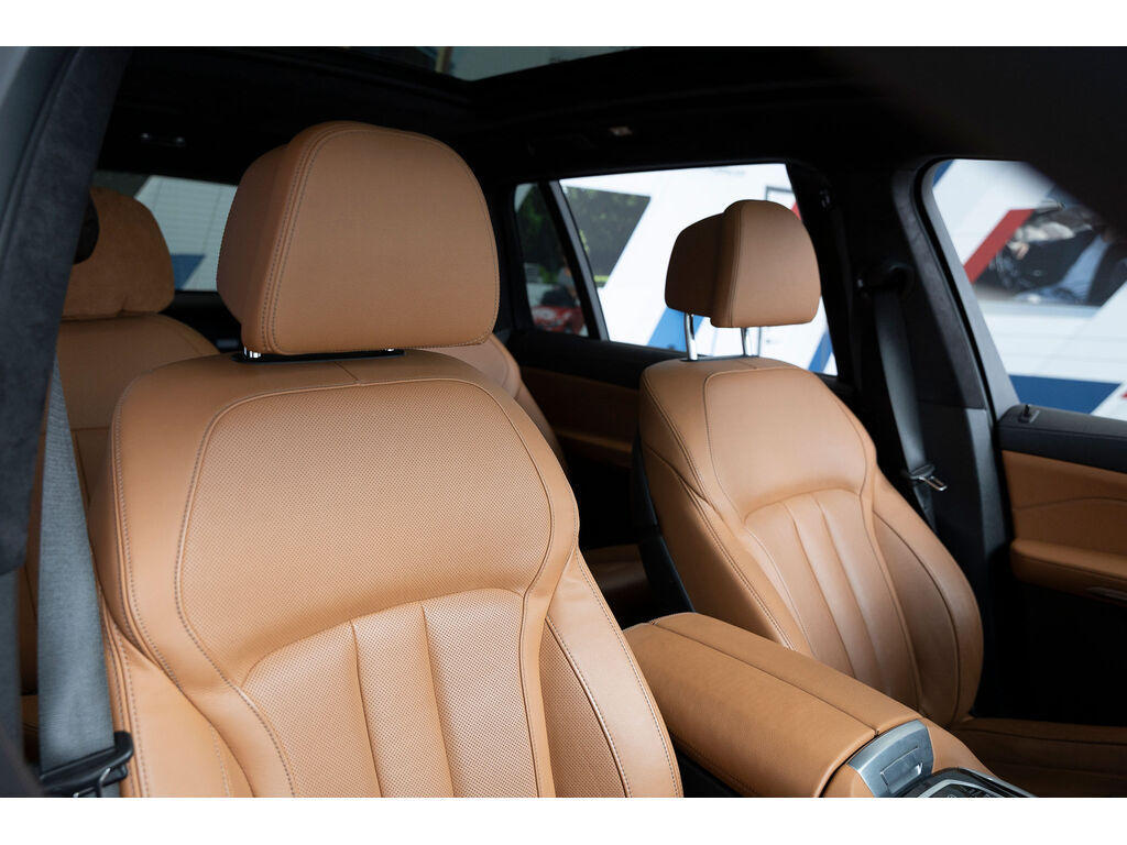 2022 BMW X7 xDrive40i, Vancouver, Cash