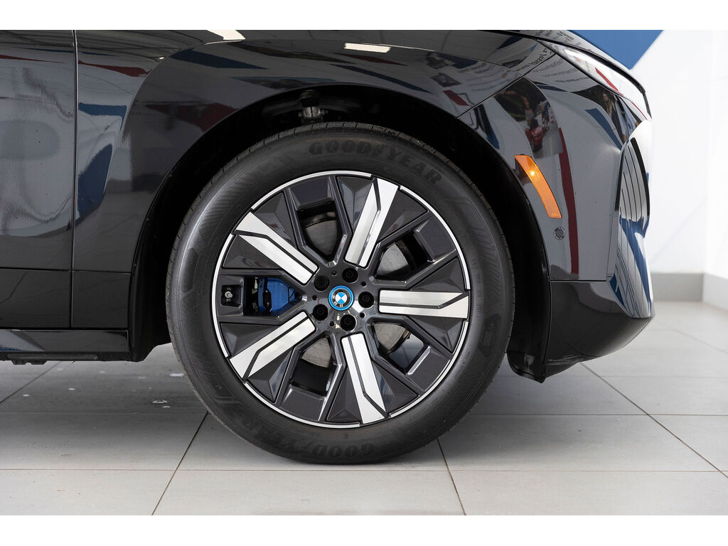 2025 BMW iX xDrive40, Vancouver, Cash
