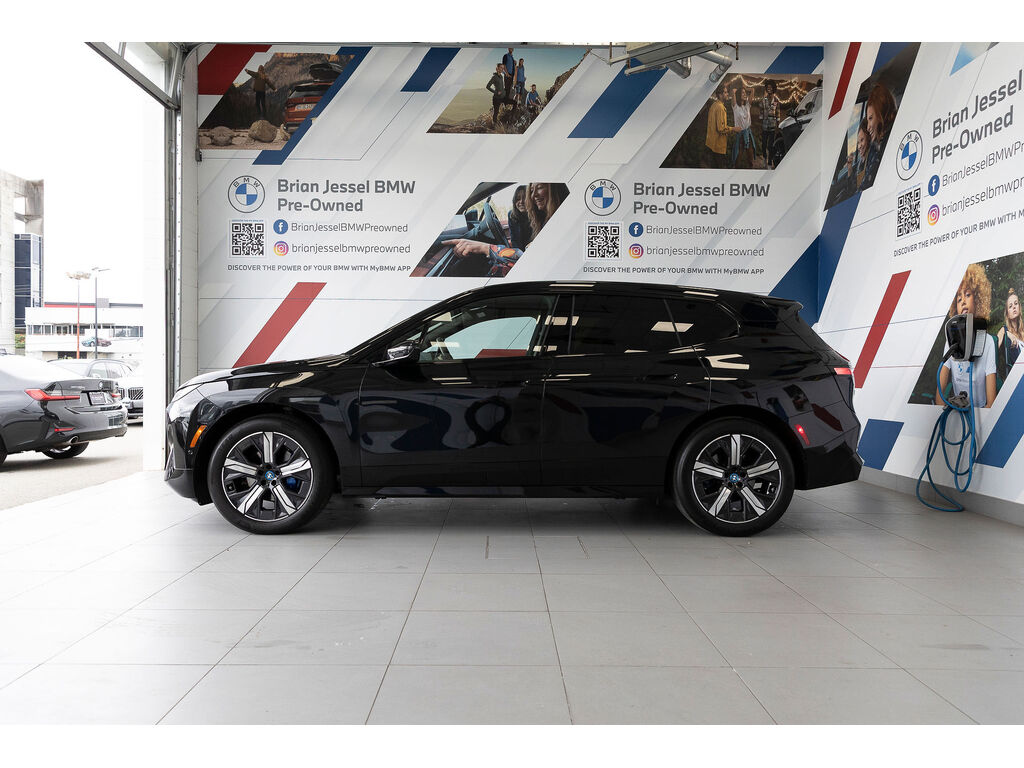 2025 BMW iX xDrive40, Vancouver, Cash