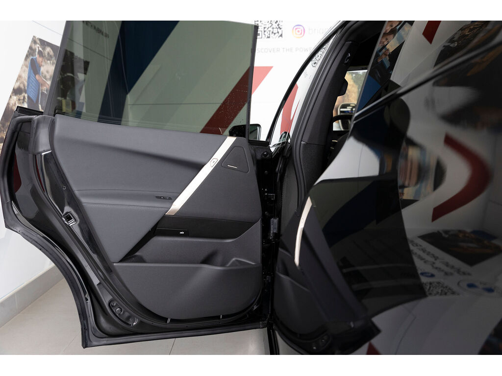2025 BMW iX xDrive40, Vancouver, Cash