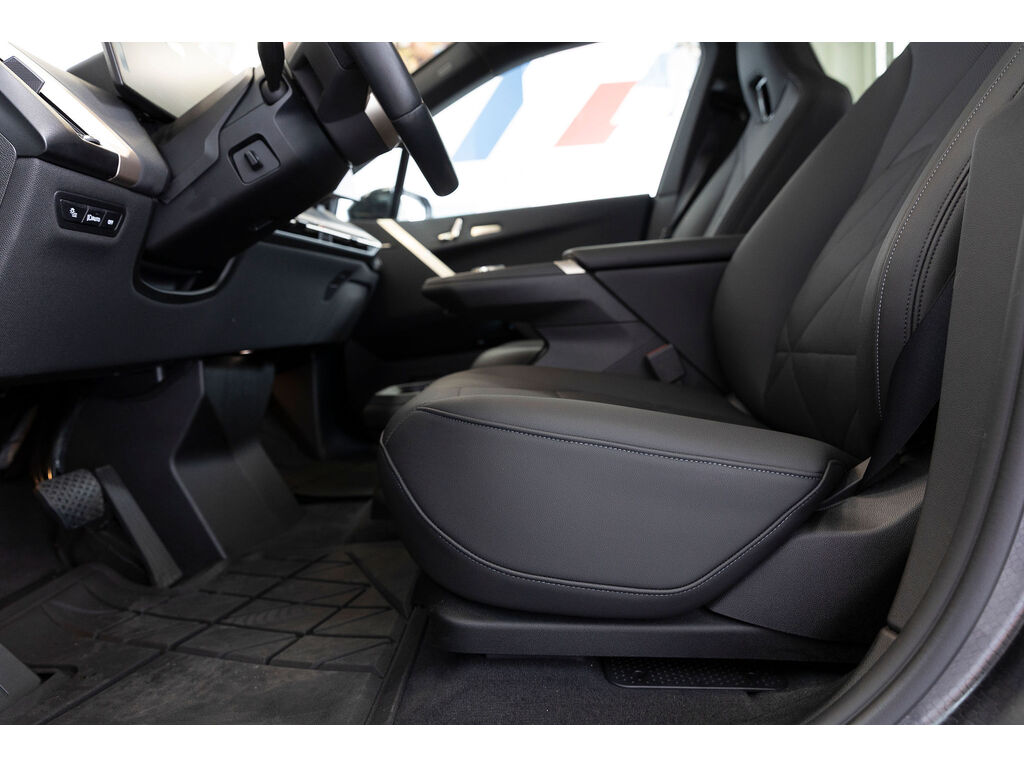 2025 BMW iX xDrive40, Vancouver, Cash
