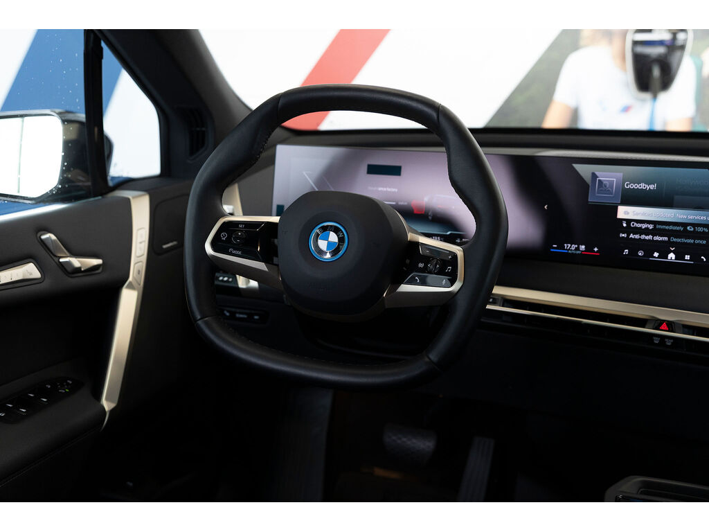 2025 BMW iX xDrive40, Vancouver, Cash
