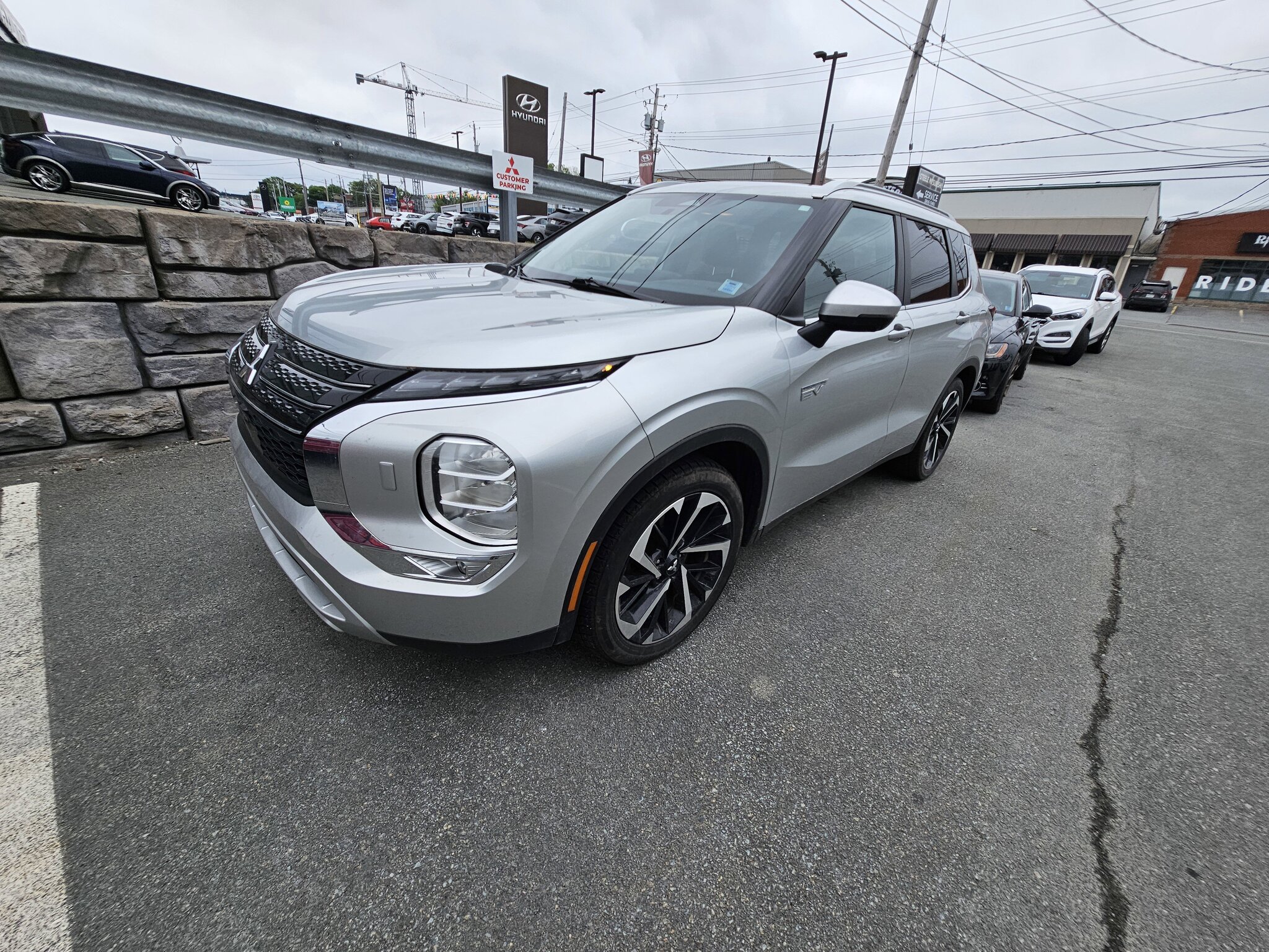 2024 Mitsubishi Outlander PHEV