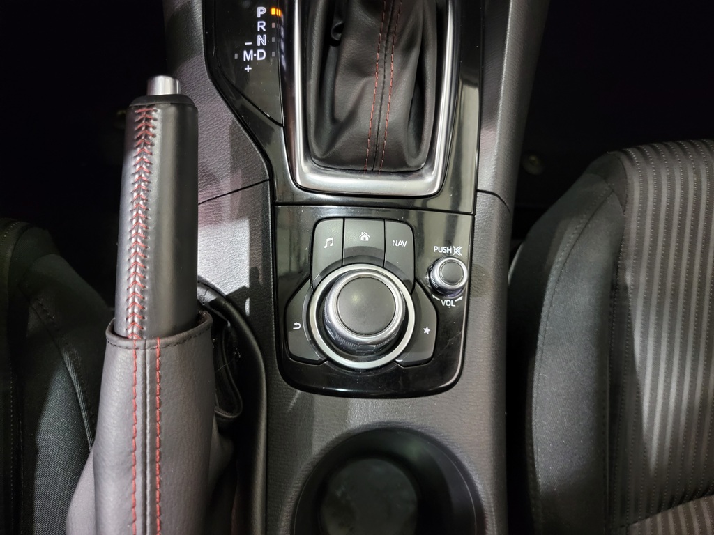 Mazda Mazda3 2015