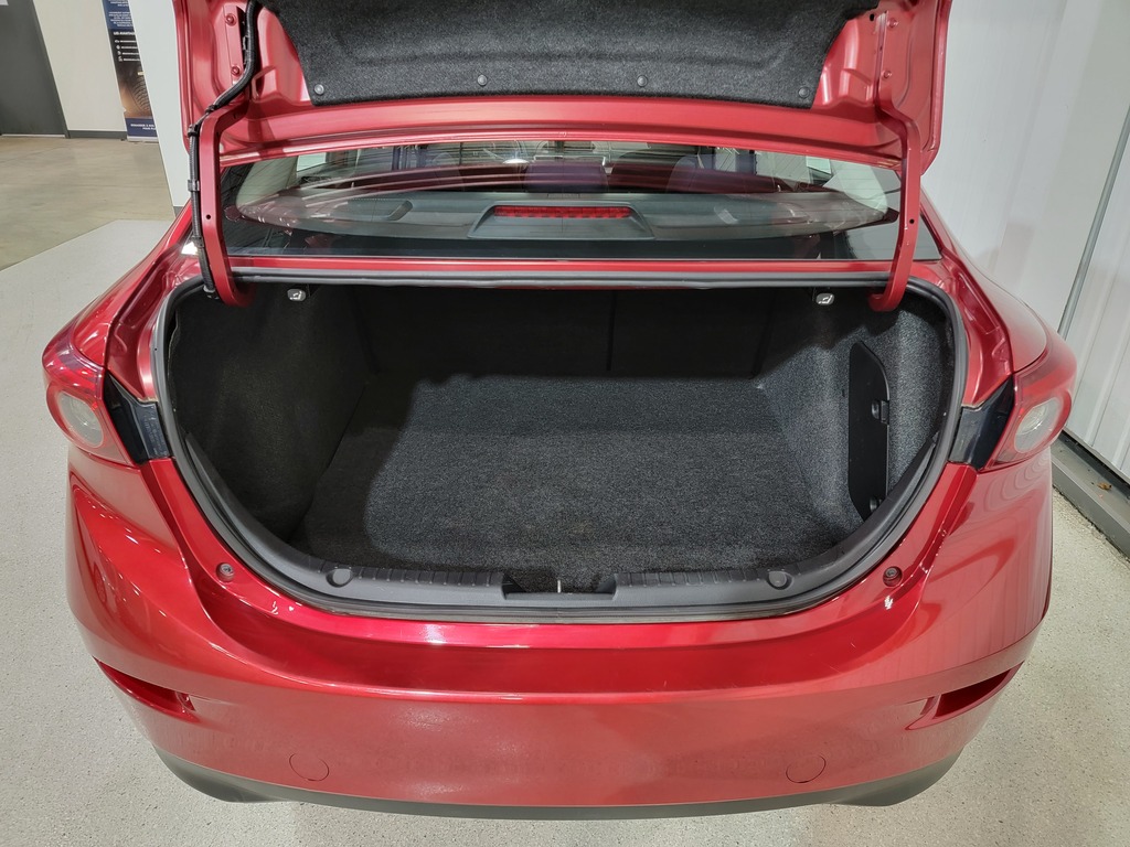 Mazda Mazda3 2015