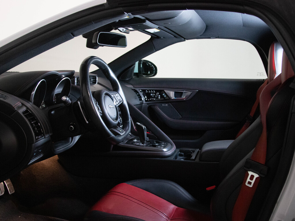 2017 Jaguar F-TYPE R, Toronto, Cash