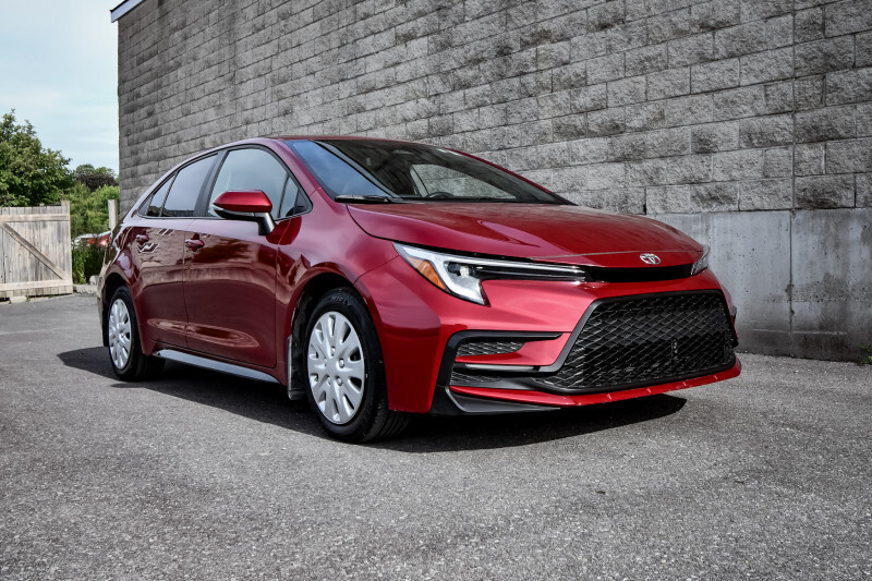 2023 Toyota Corolla SE  • HEATED SEATS/STEERING • REAR CAM • CP/AA