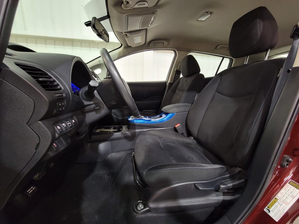 Nissan LEAF 2016