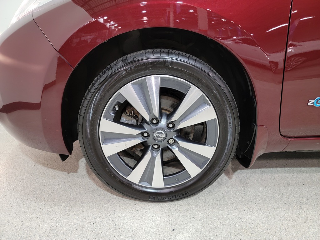 Nissan LEAF 2016